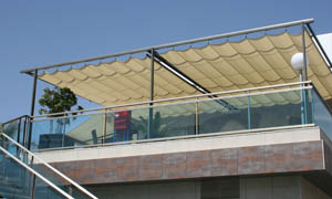 Pergola retractabila VENUS MCA la terasa unui restaurant 7